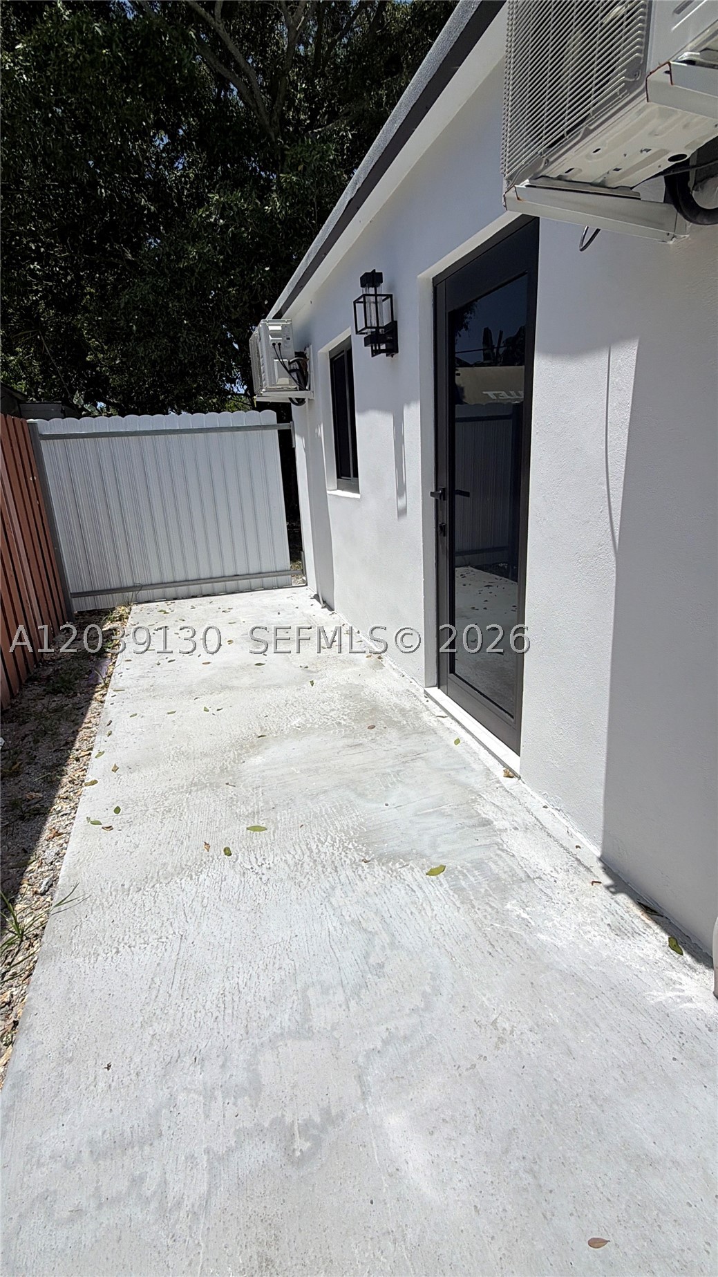 PRITT MANOR - Residential Lease