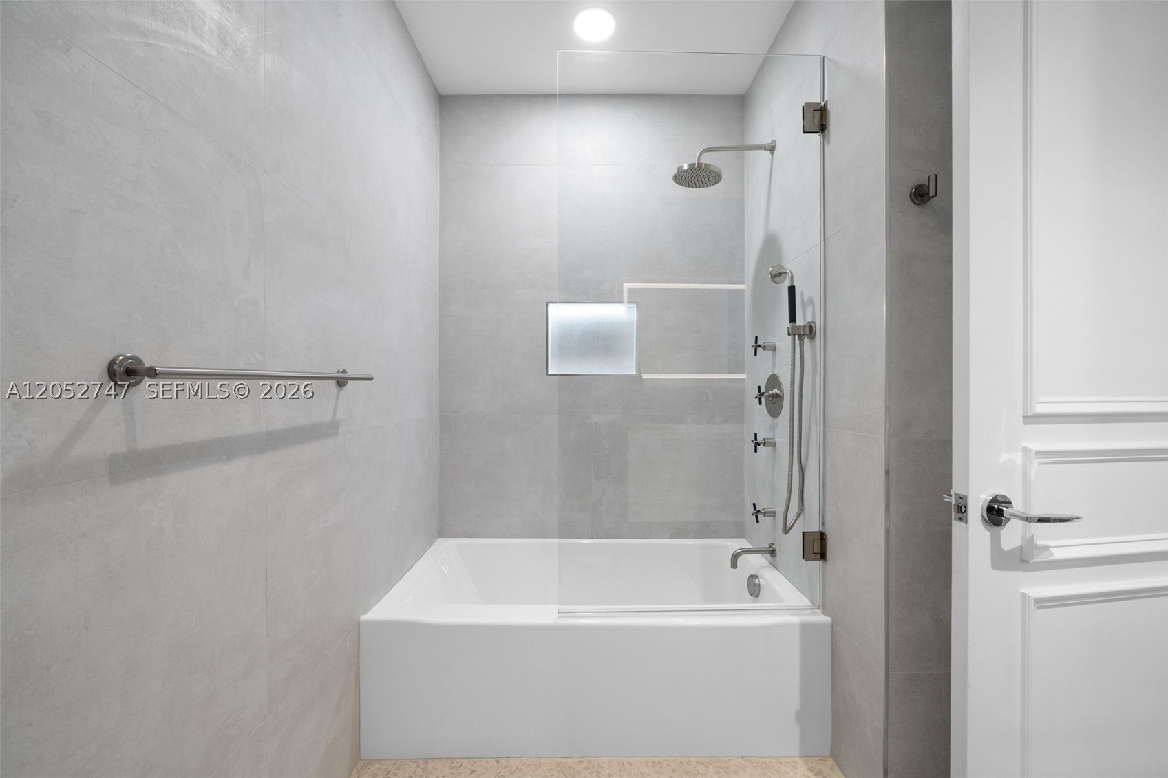 TURNBERRY OCEAN COLONY - Residential