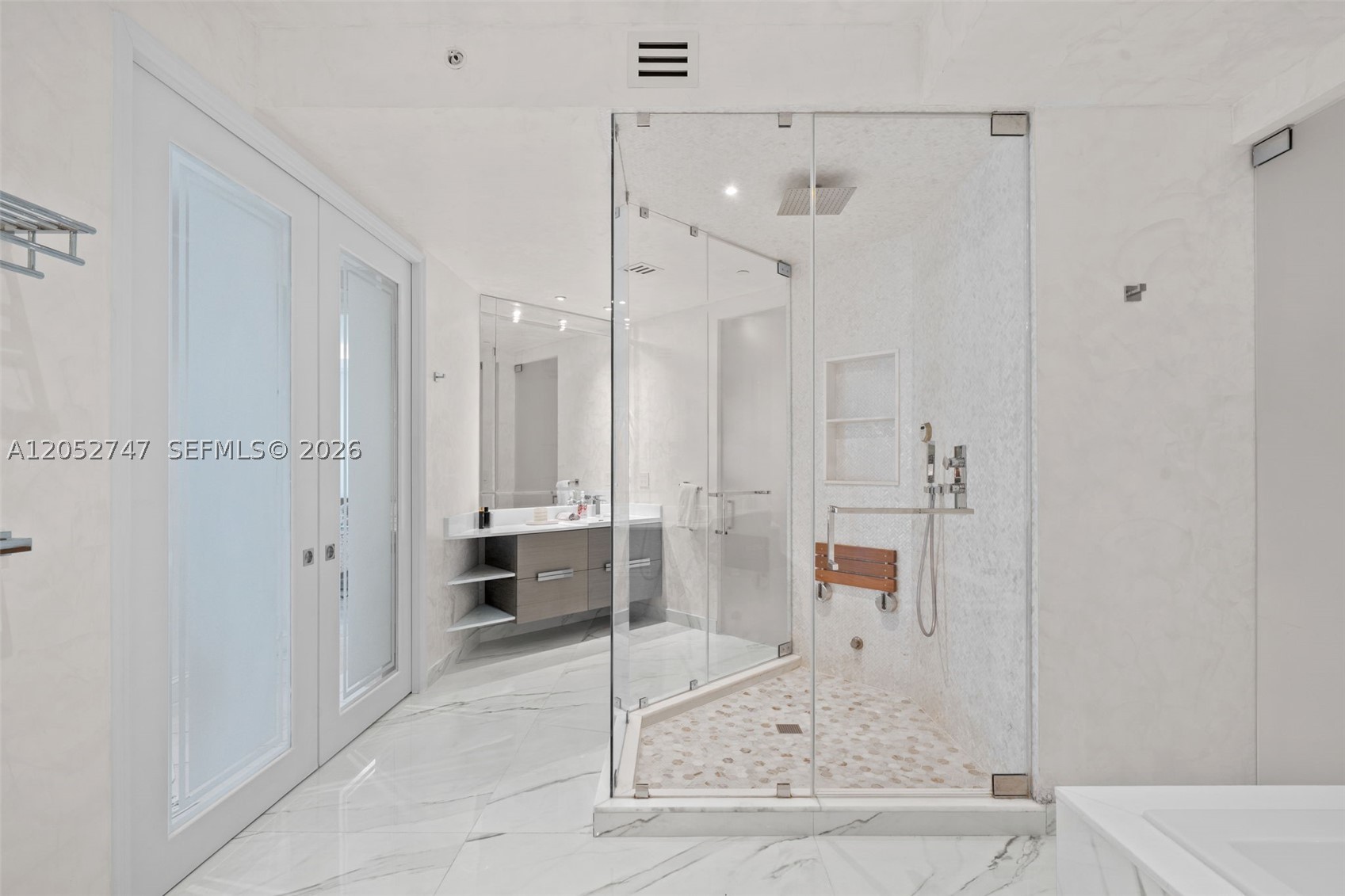 TURNBERRY OCEAN COLONY - Residential