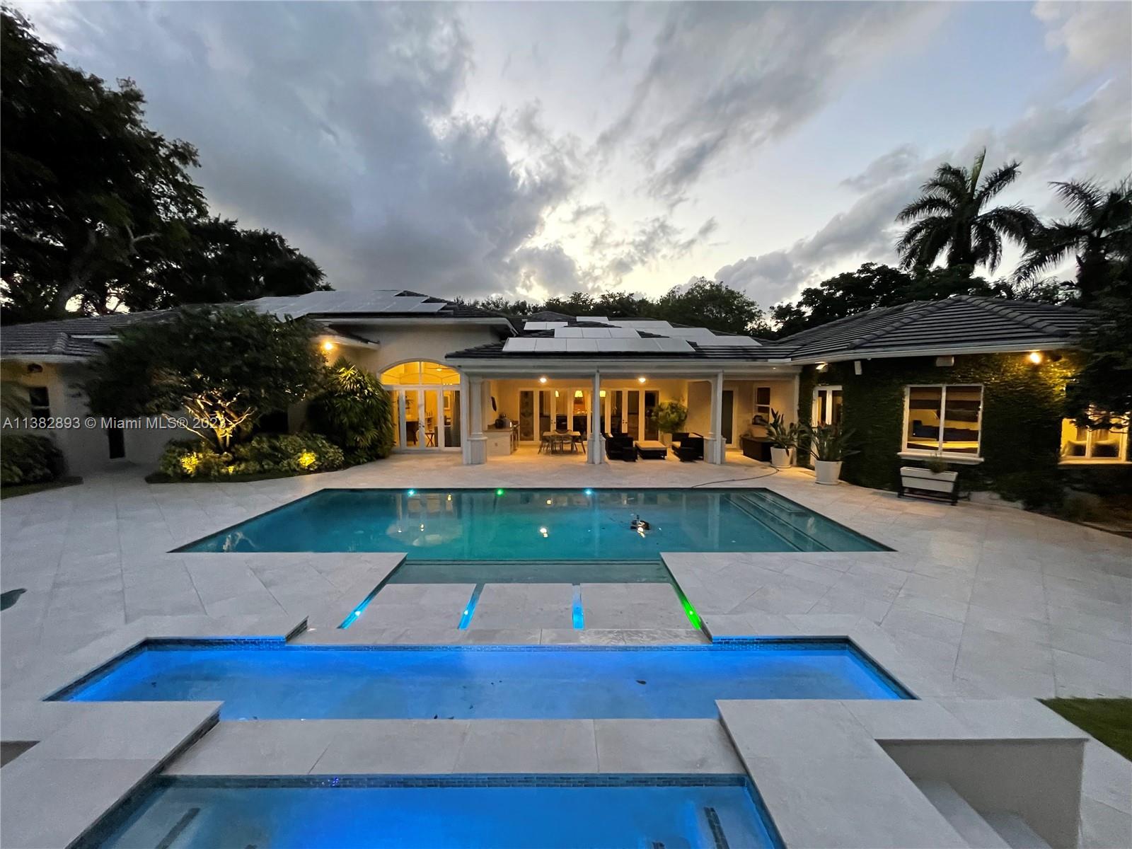TOWN & RANCH ESTS - Residential