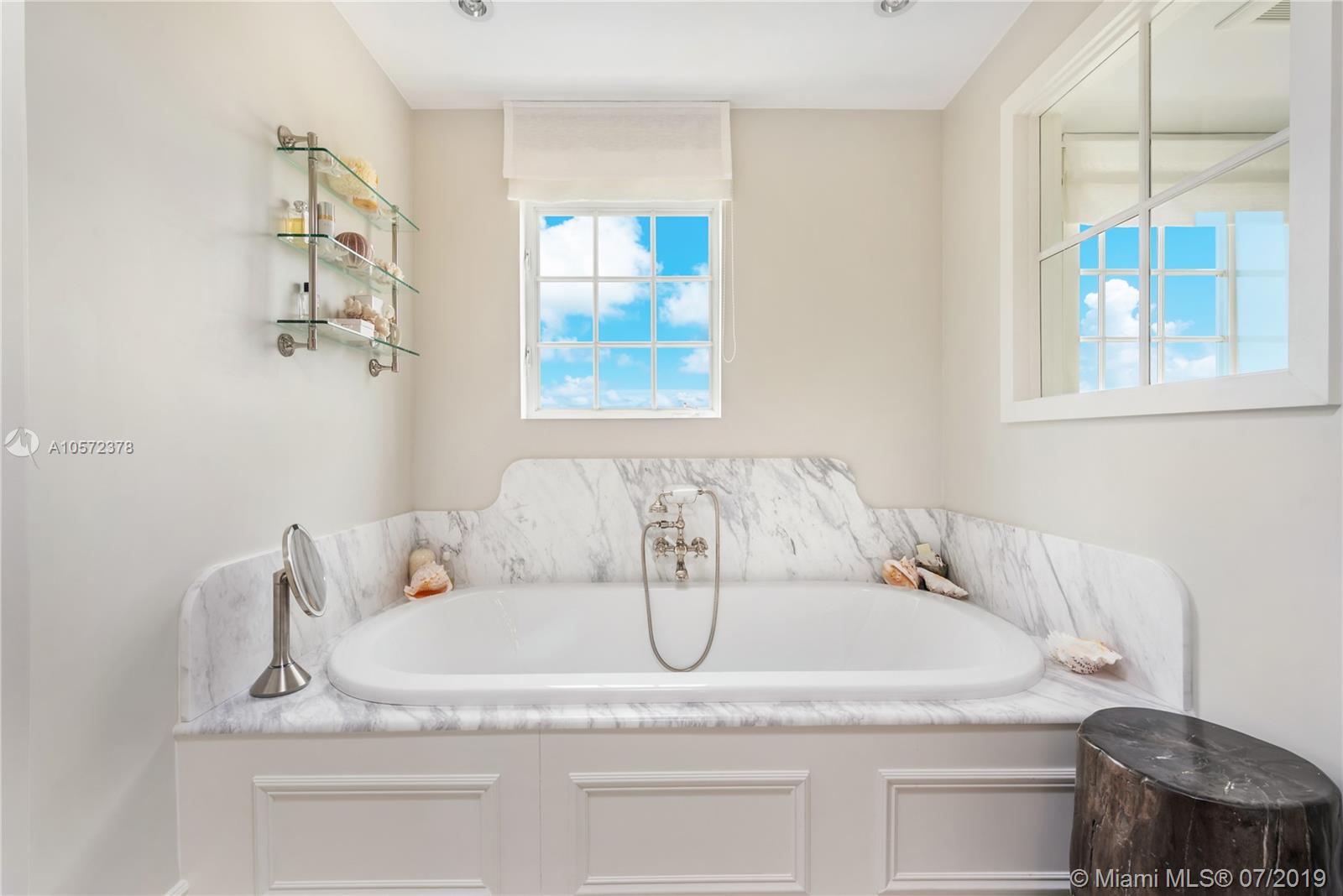OCEANSIDE FISHER ISL COND - Residential