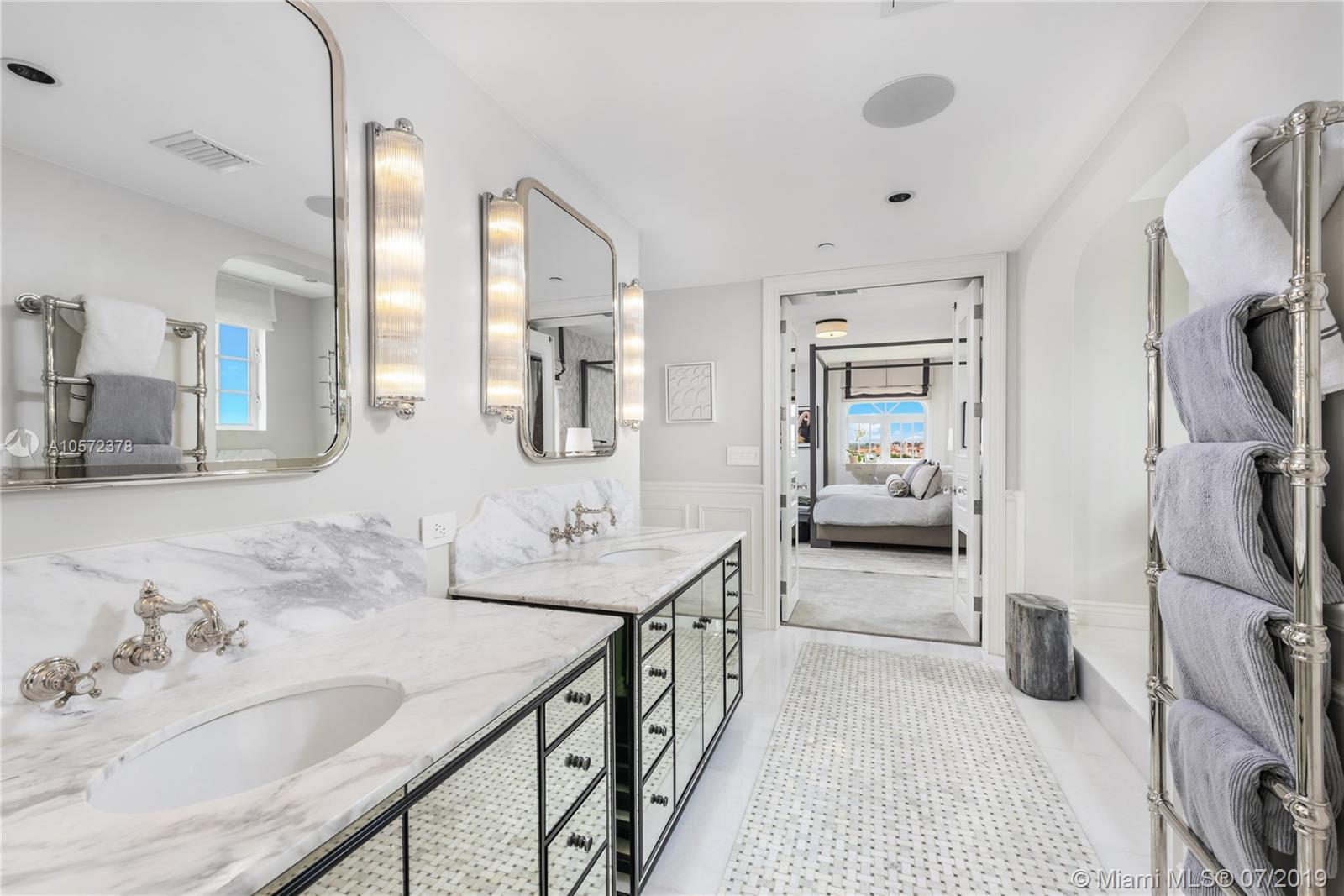 OCEANSIDE FISHER ISL COND - Residential