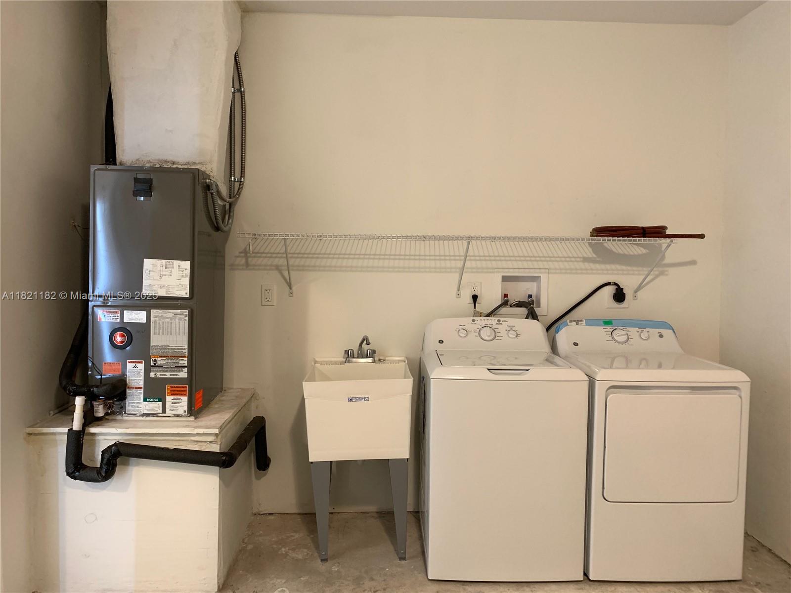 LAKE FOREST SEC 4 - Residential Lease