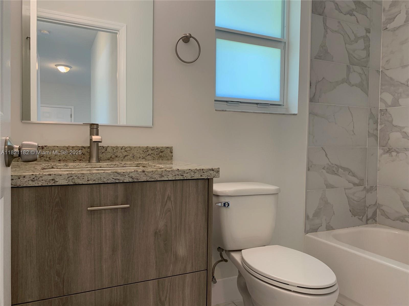 LAKE FOREST SEC 4 - Residential Lease