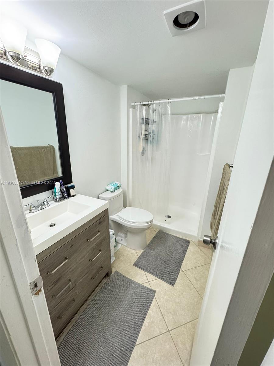 MEADOWLAKES GARDENS CONDO - Residential Lease