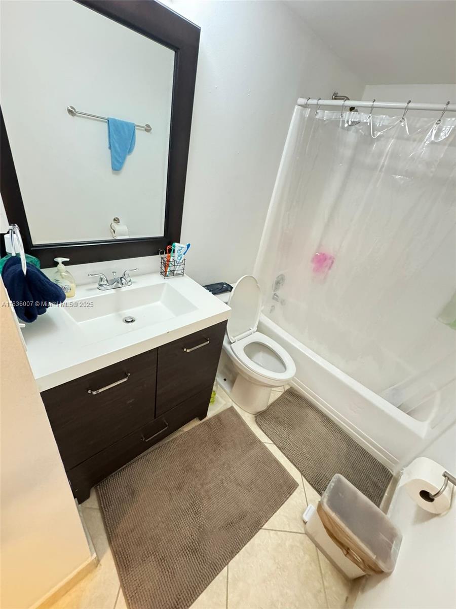 MEADOWLAKES GARDENS CONDO - Residential Lease