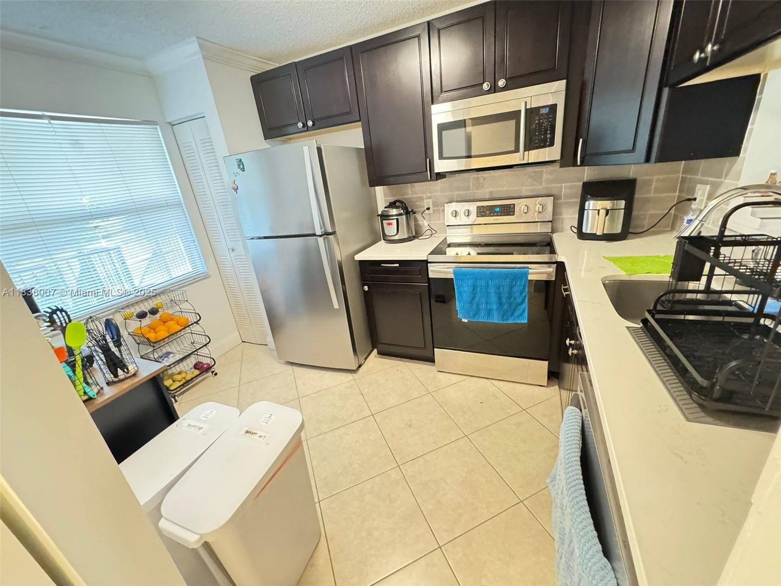 MEADOWLAKES GARDENS CONDO - Residential Lease