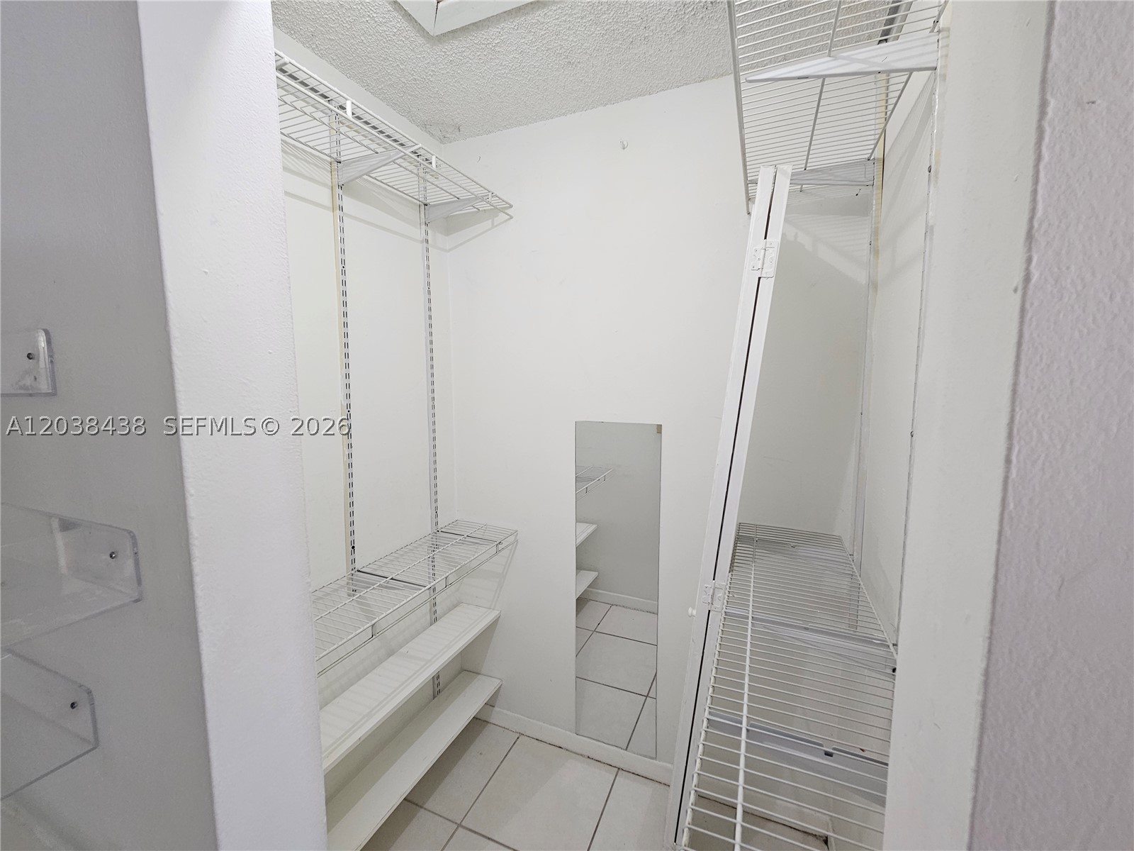 THE FOUNTAINS II CONDO - Residential Lease