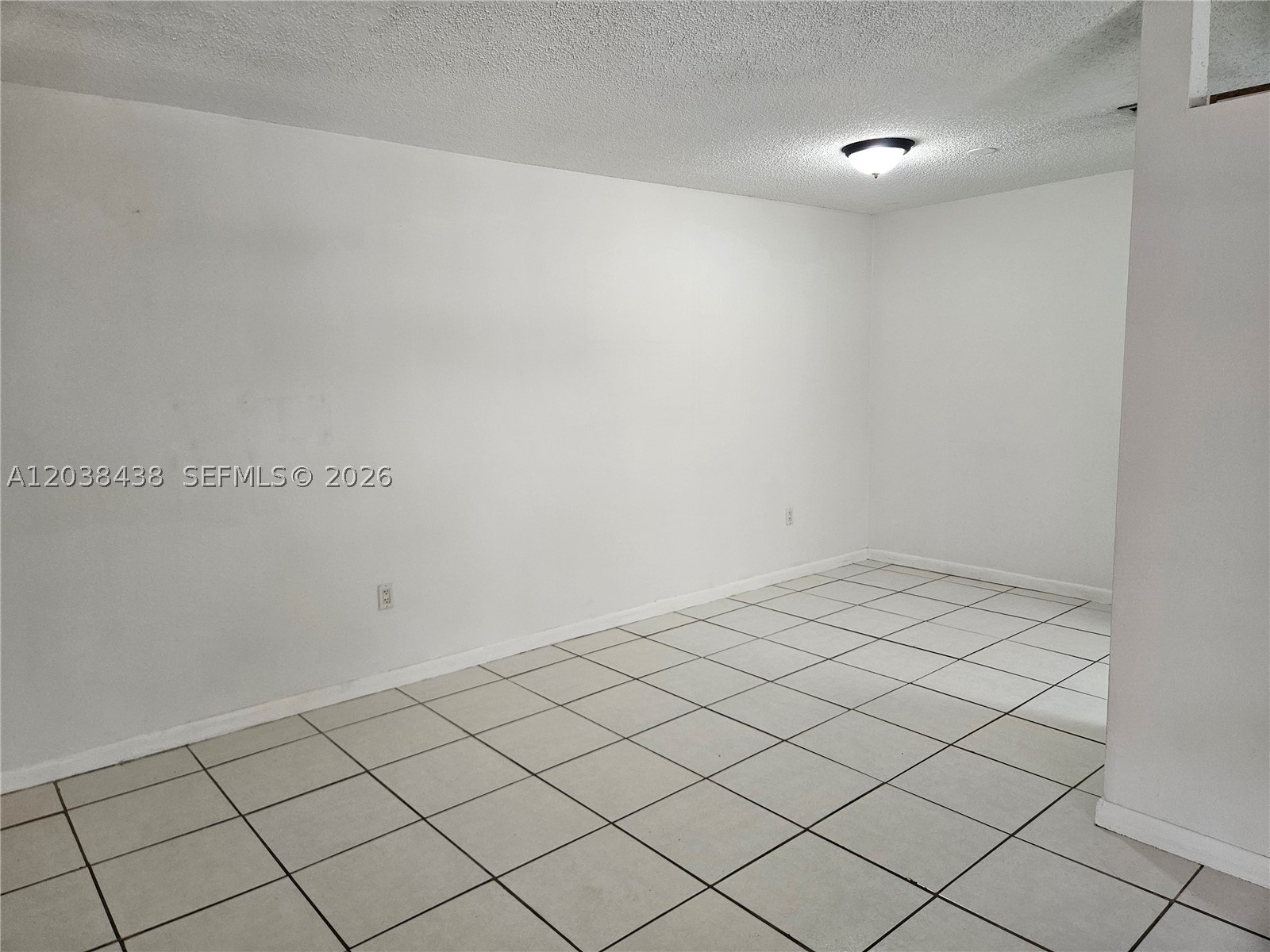 THE FOUNTAINS II CONDO - Residential Lease