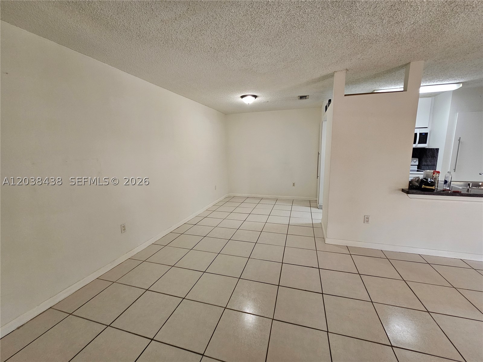 THE FOUNTAINS II CONDO - Residential Lease