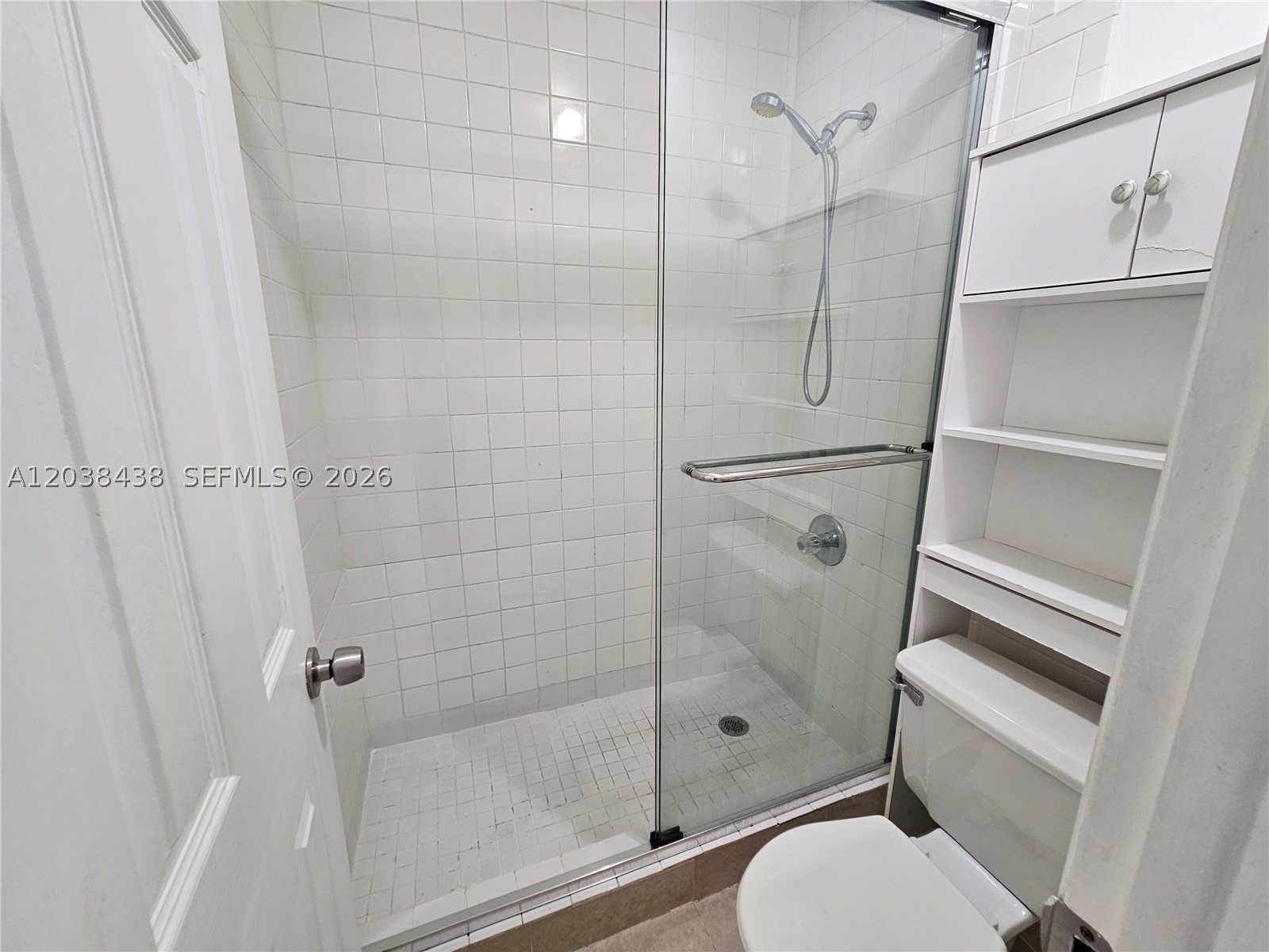 THE FOUNTAINS II CONDO - Residential Lease
