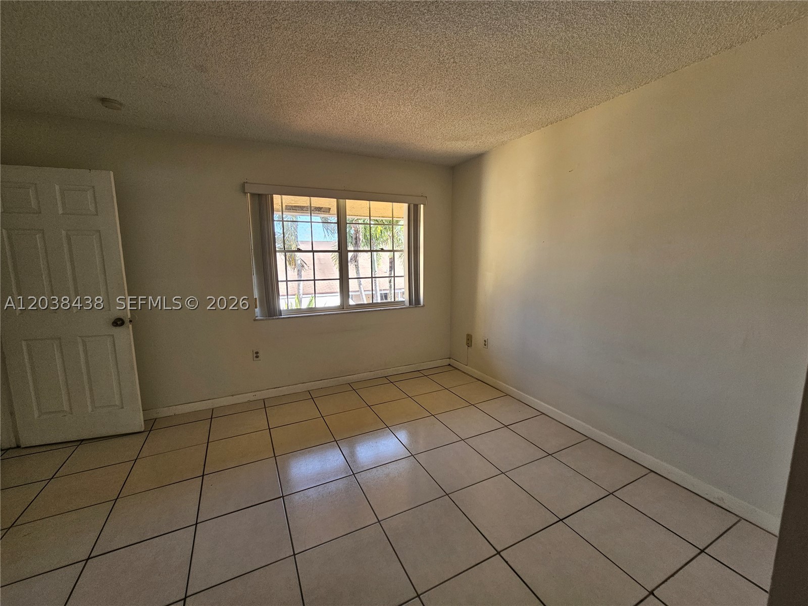 THE FOUNTAINS II CONDO - Residential Lease