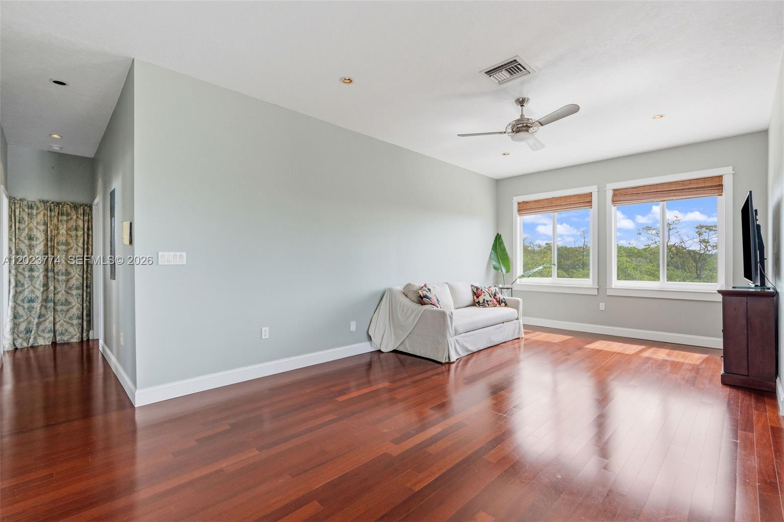 KEY LARGO MOBILE HOMESITE - Residential