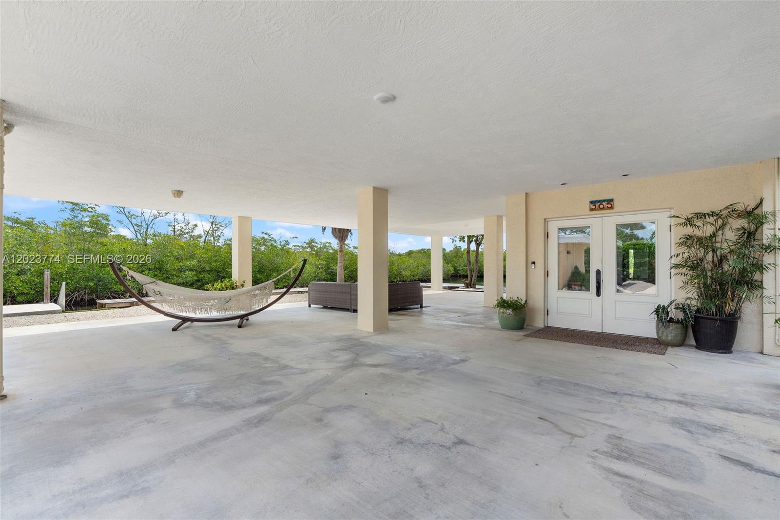 KEY LARGO MOBILE HOMESITE - Residential