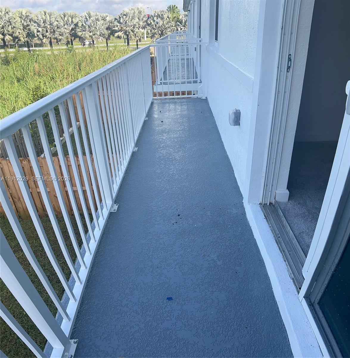 MIAMI LAND AND DEVELOPMEN - Residential Lease