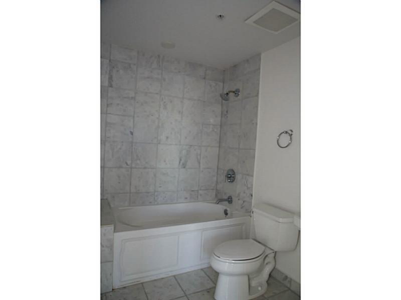 REGATTA CONDOMINIUM - Residential Lease