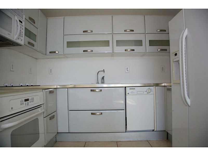 REGATTA CONDOMINIUM - Residential Lease