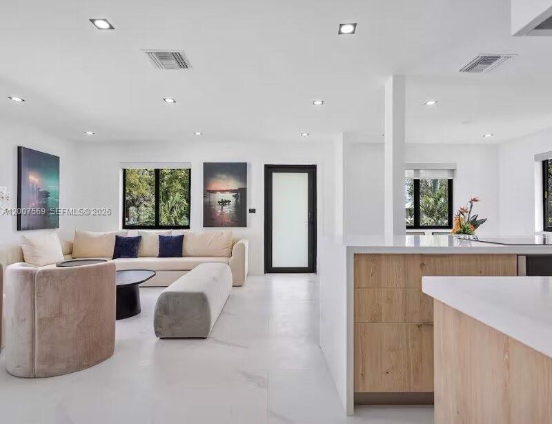 BAY VISTA PARK - Residential