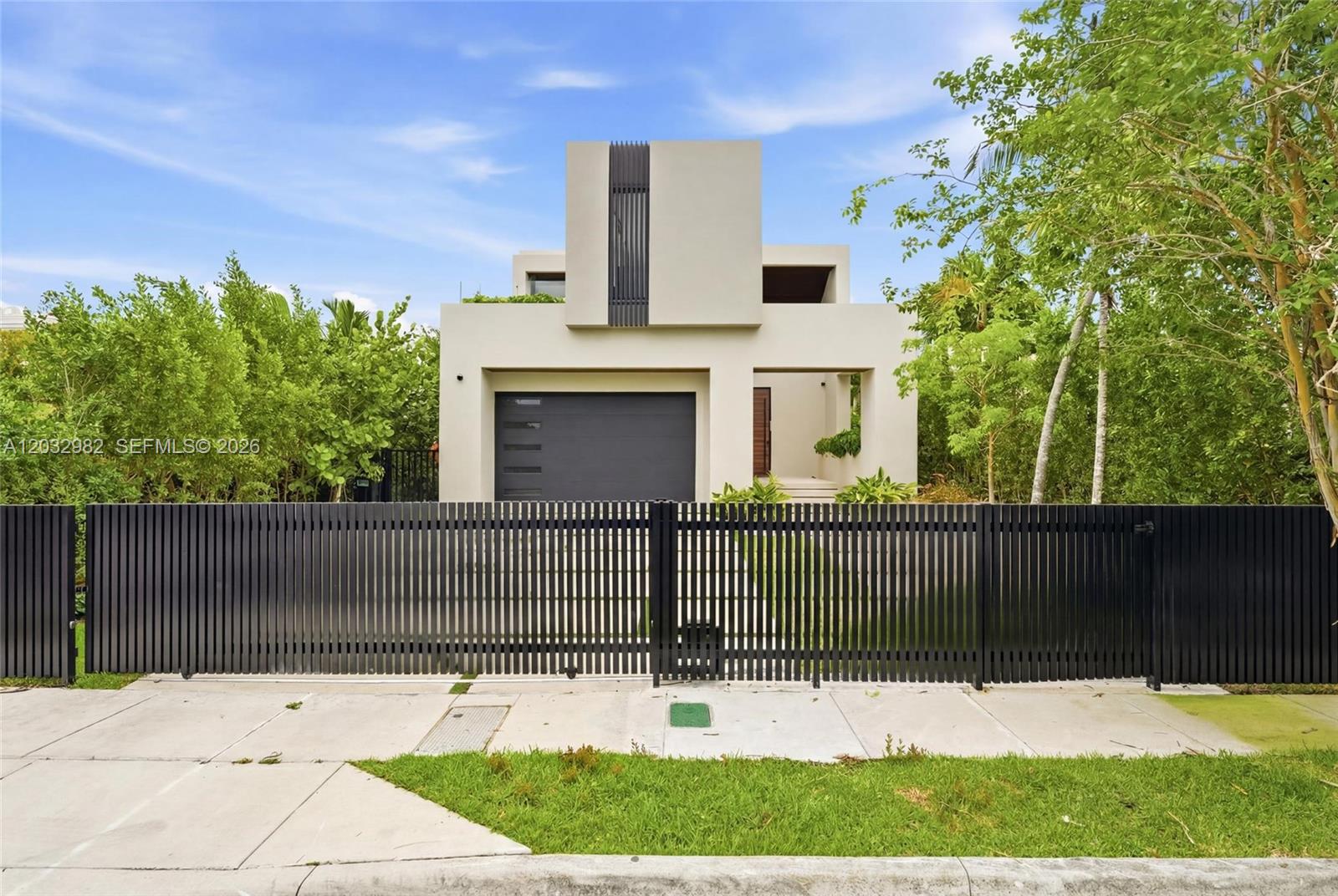 BISCAYNE BEACH-2ND ADDN - Residential