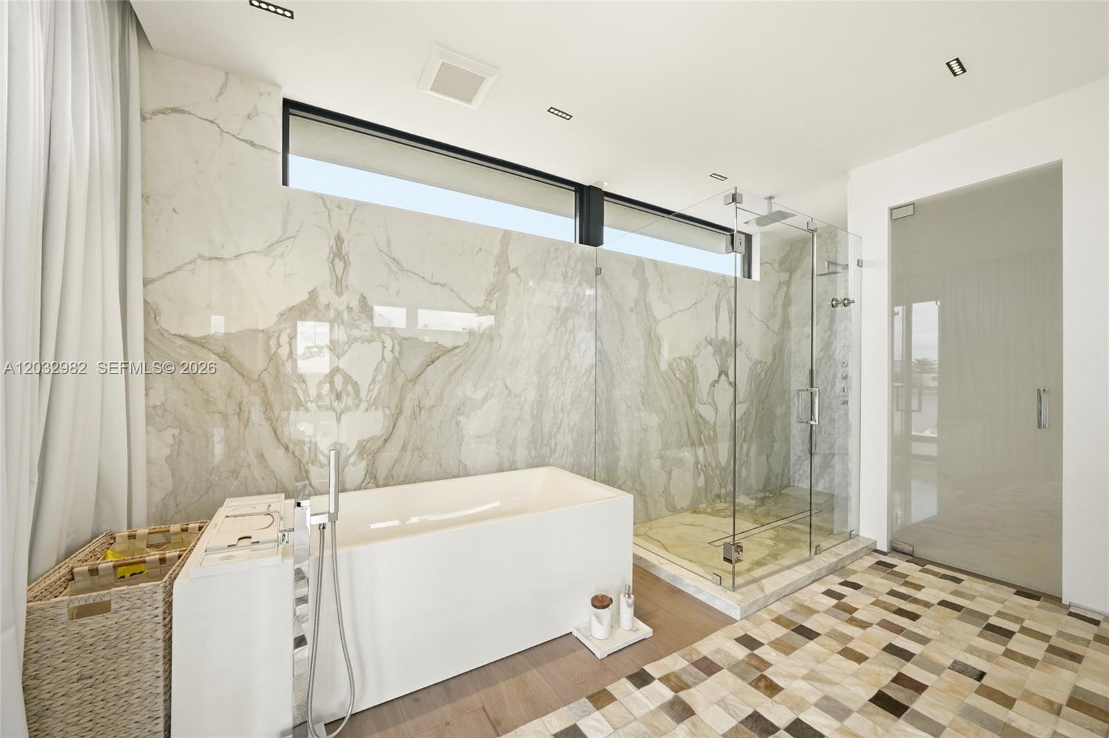 BISCAYNE BEACH-2ND ADDN - Residential