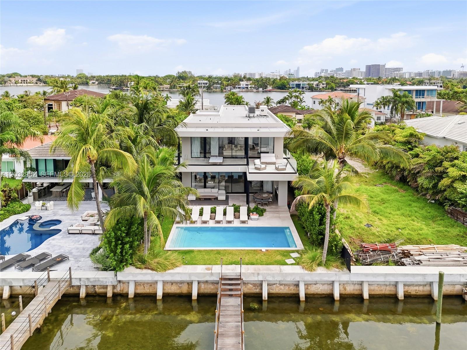 BISCAYNE BEACH-2ND ADDN - Residential
