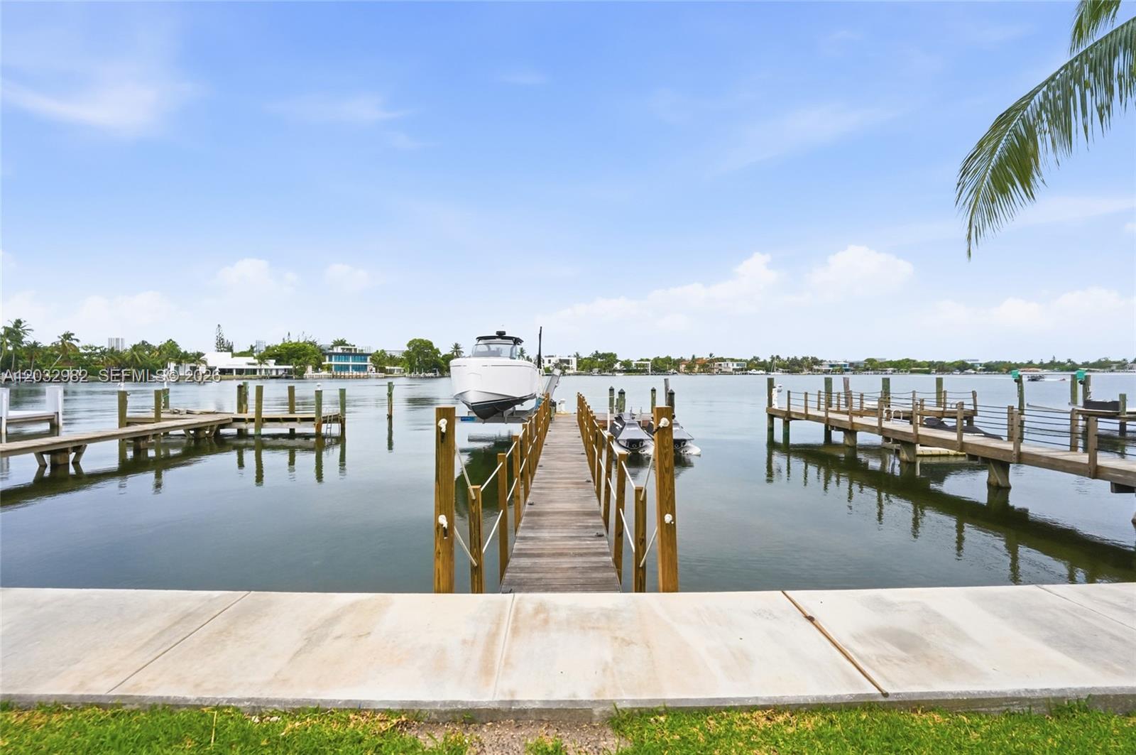 BISCAYNE BEACH-2ND ADDN - Residential