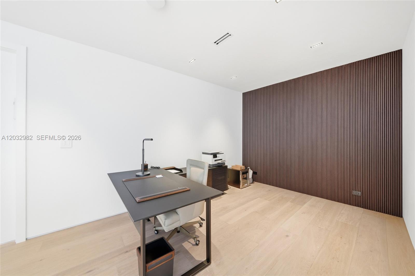 BISCAYNE BEACH-2ND ADDN - Residential