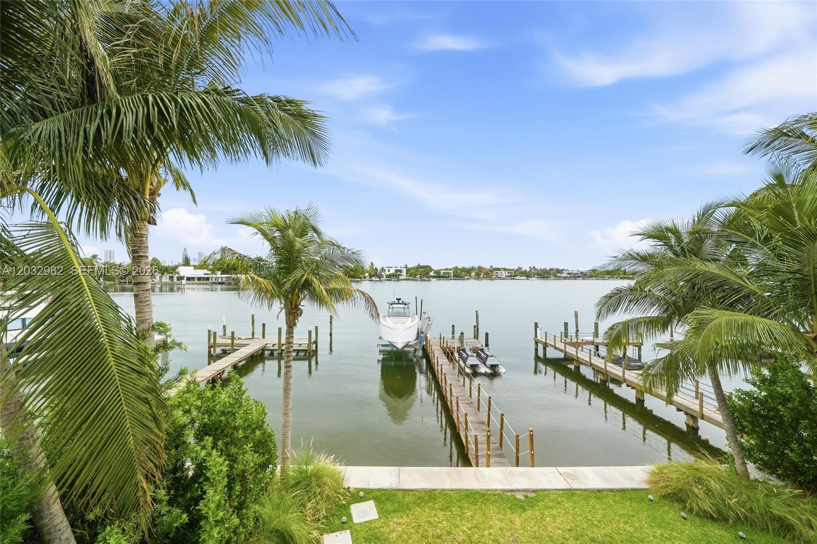 BISCAYNE BEACH-2ND ADDN - Residential