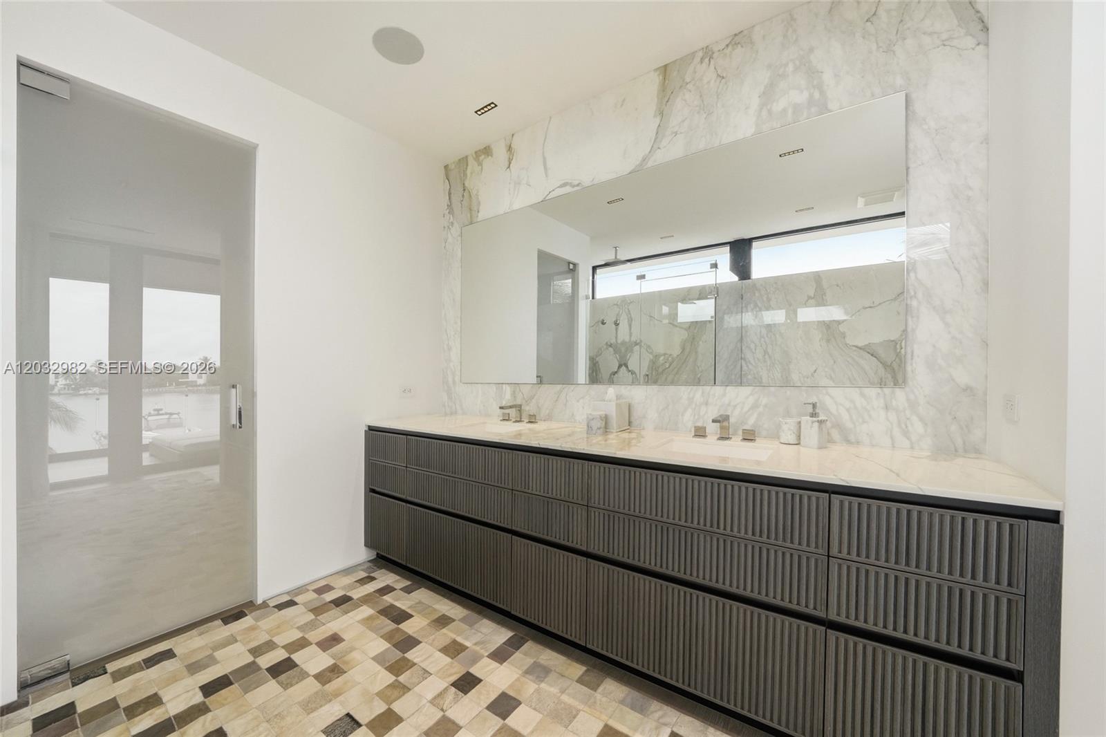 BISCAYNE BEACH-2ND ADDN - Residential