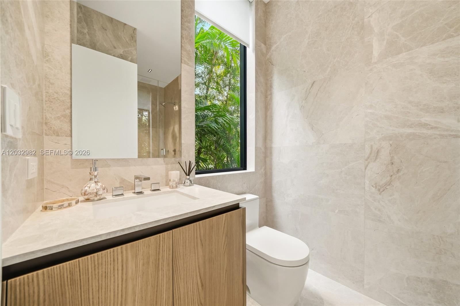 BISCAYNE BEACH-2ND ADDN - Residential