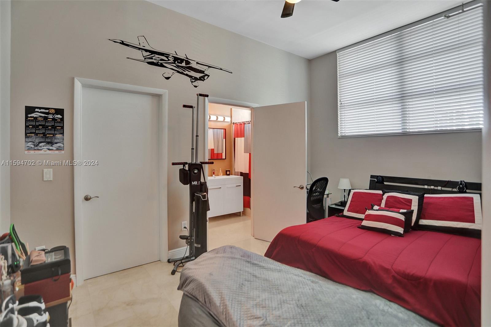 SPACE 01 CONDO - Residential