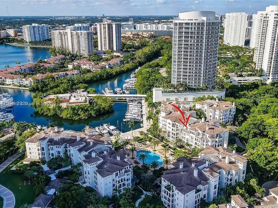 Beautiful 2 bedroom 2 bath with amazing views of the pool and the marina. Includes a Covered Parking Space and Complimentary Valet! Experience the Williams Island lifestyle with Marina slips, Restaurants, Spa, Tennis Courts, Fitness Center, Courtesy Bus, Kids Playground, Doggie Park & Much More. HOA includes Water, Upgraded Cable & High-speed Internet.

This building requires a mandatory membership. Inquire for details.