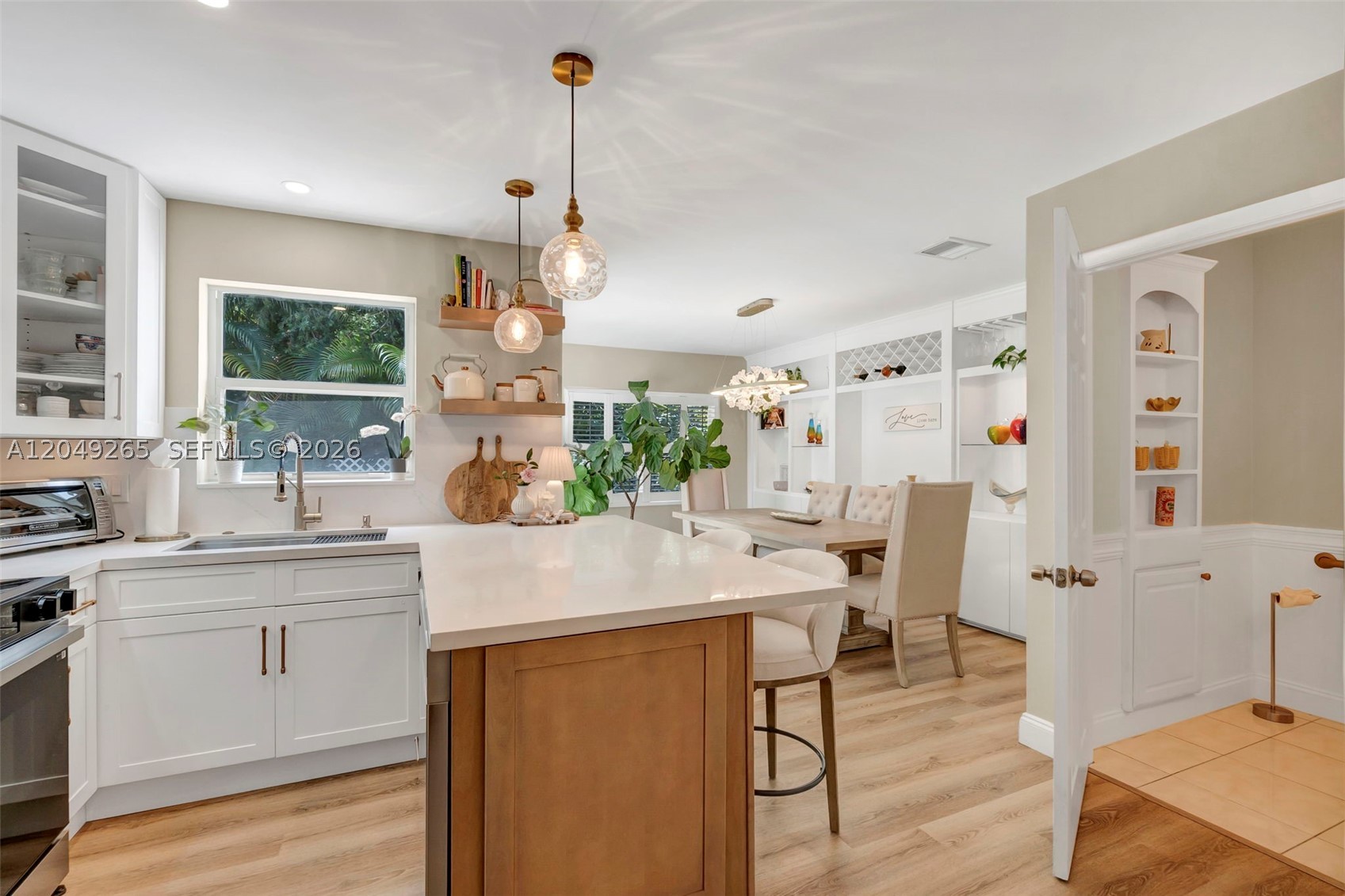 WEST GLEN MANOR - Residential
