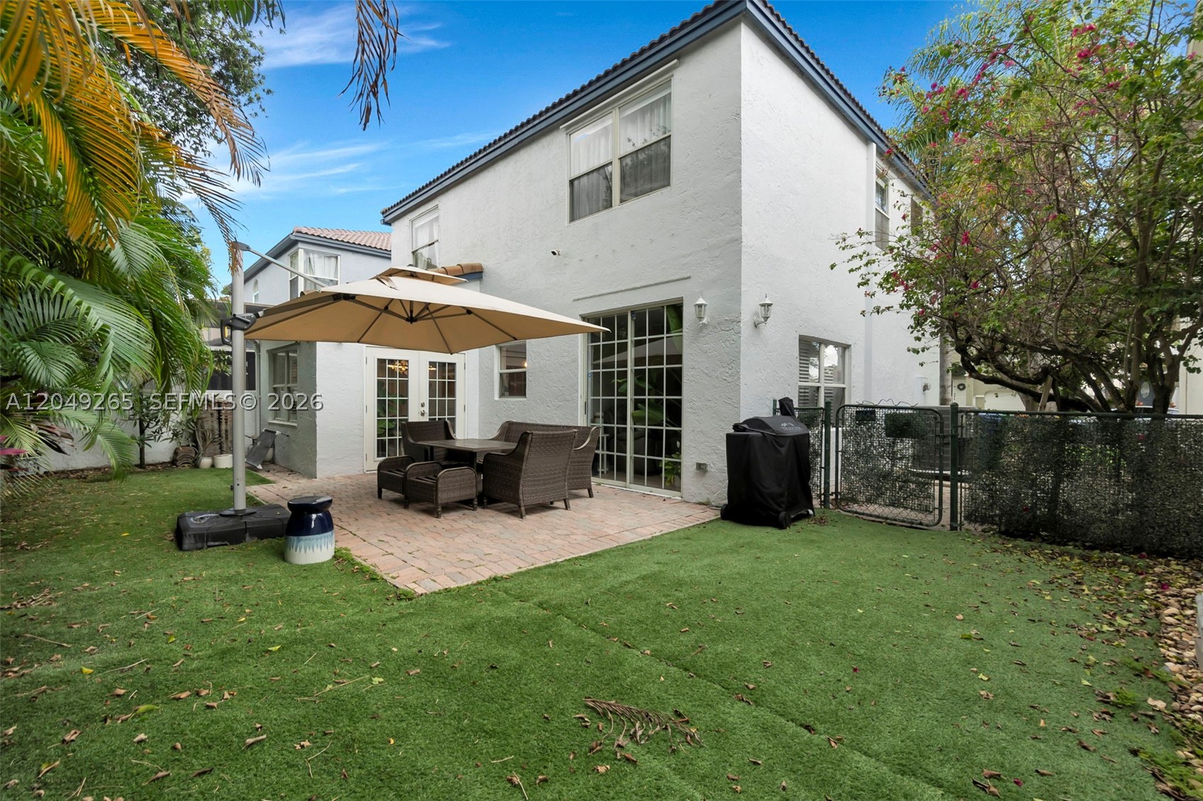WEST GLEN MANOR - Residential