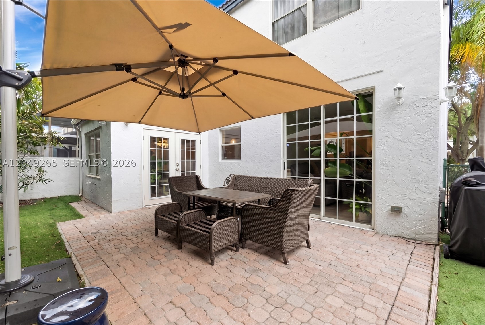 WEST GLEN MANOR - Residential