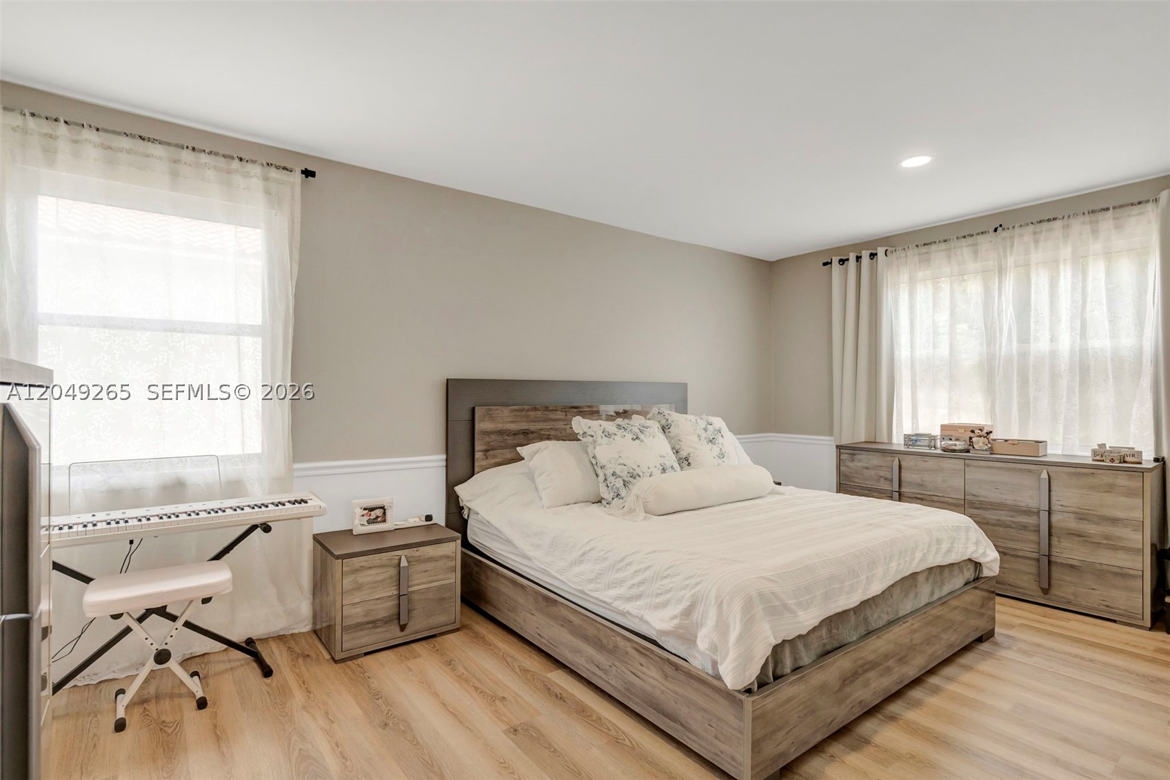 WEST GLEN MANOR - Residential