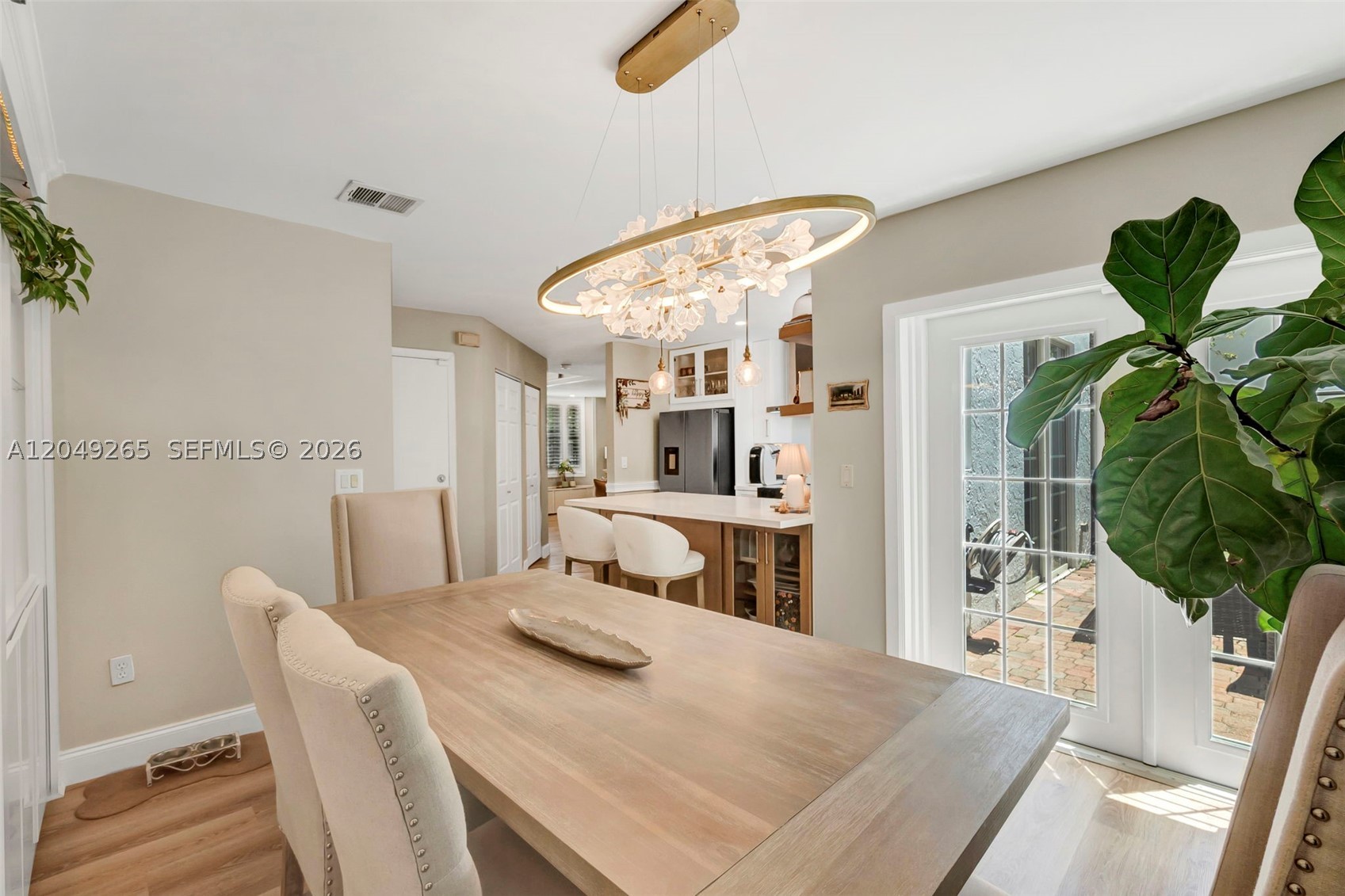 WEST GLEN MANOR - Residential