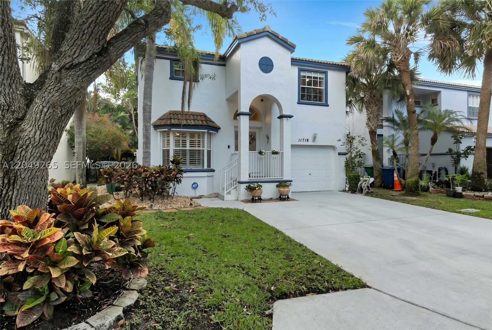 WEST GLEN MANOR - Residential