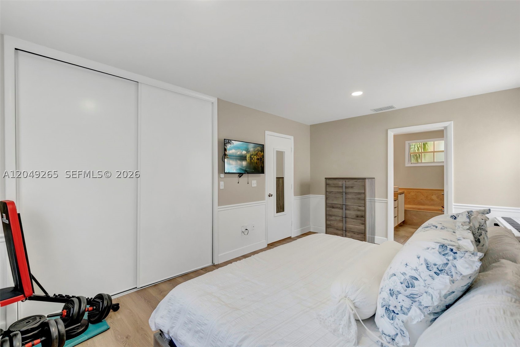 WEST GLEN MANOR - Residential