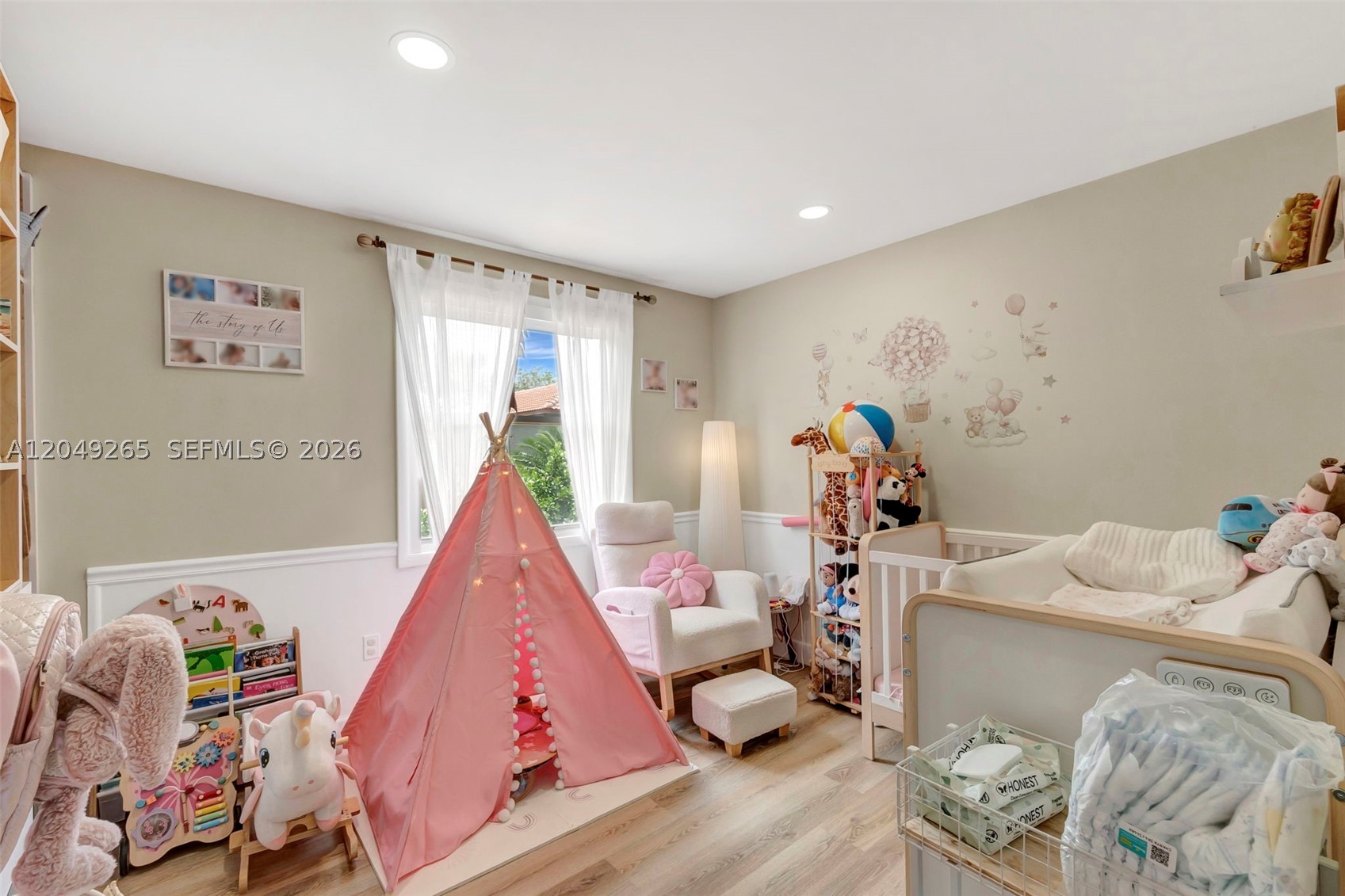 WEST GLEN MANOR - Residential