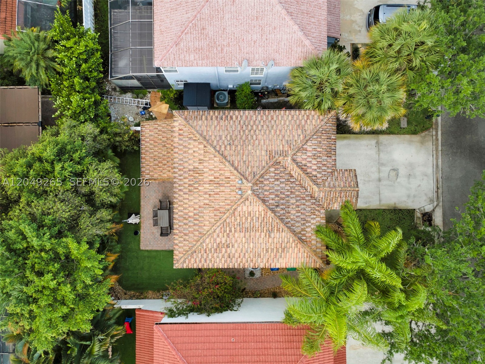 WEST GLEN MANOR - Residential