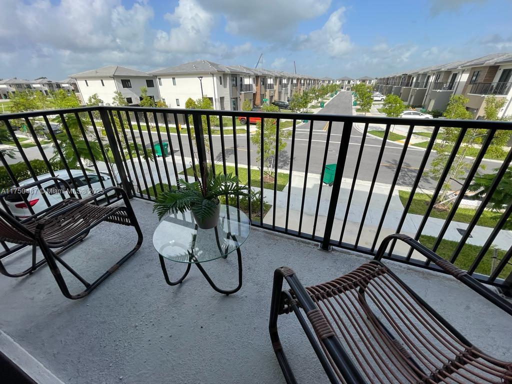 SUBDIVISION DE AURORA - Residential