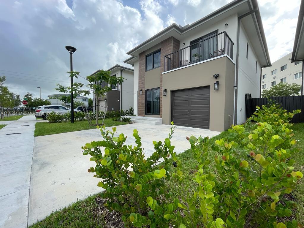 SUBDIVISION DE AURORA - Residential