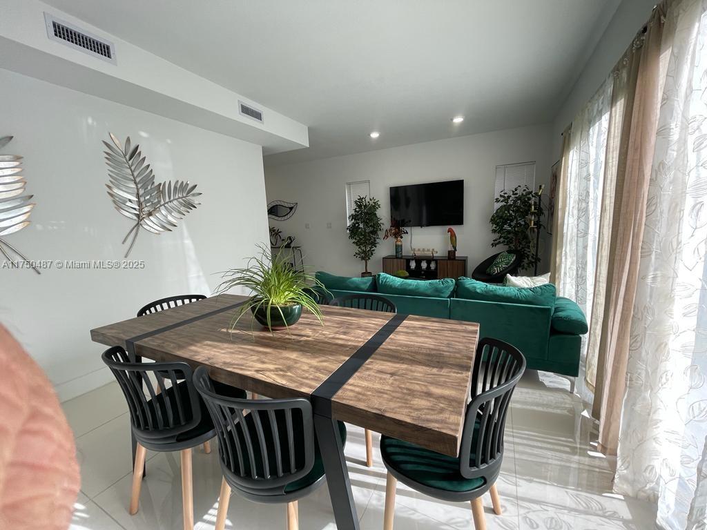 SUBDIVISION DE AURORA - Residential
