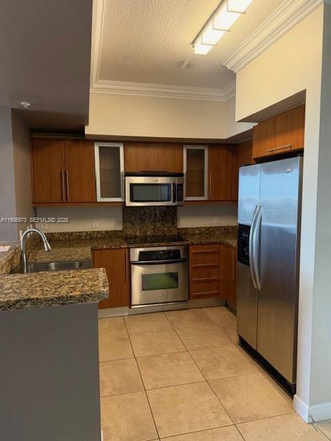 PUERTA DE PALMAS CONDO - Residential
