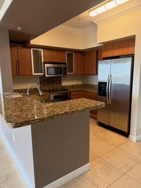 PUERTA DE PALMAS CONDO - Residential