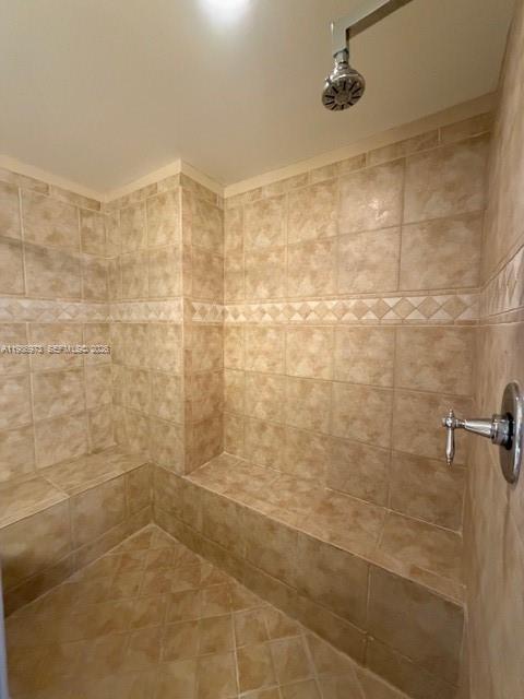 PUERTA DE PALMAS CONDO - Residential