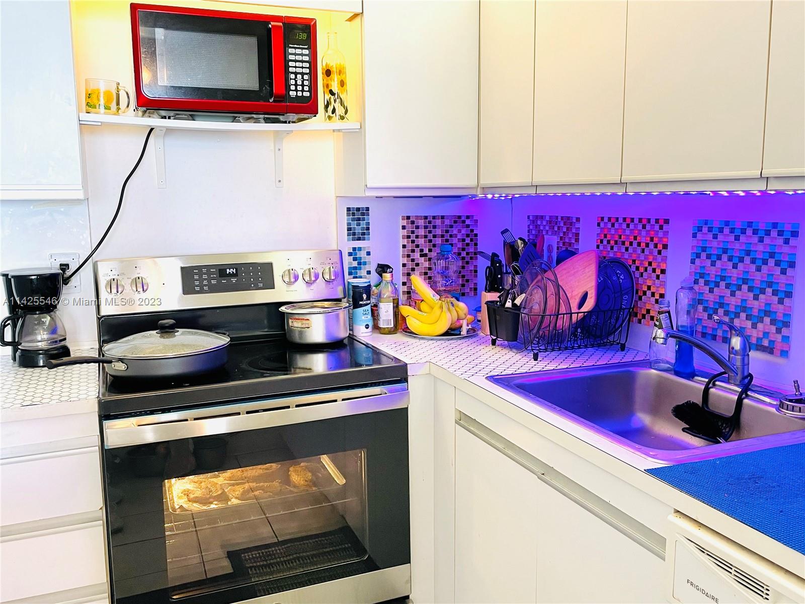 BRITANNIA AT QUADOMAIN CO - Residential Lease