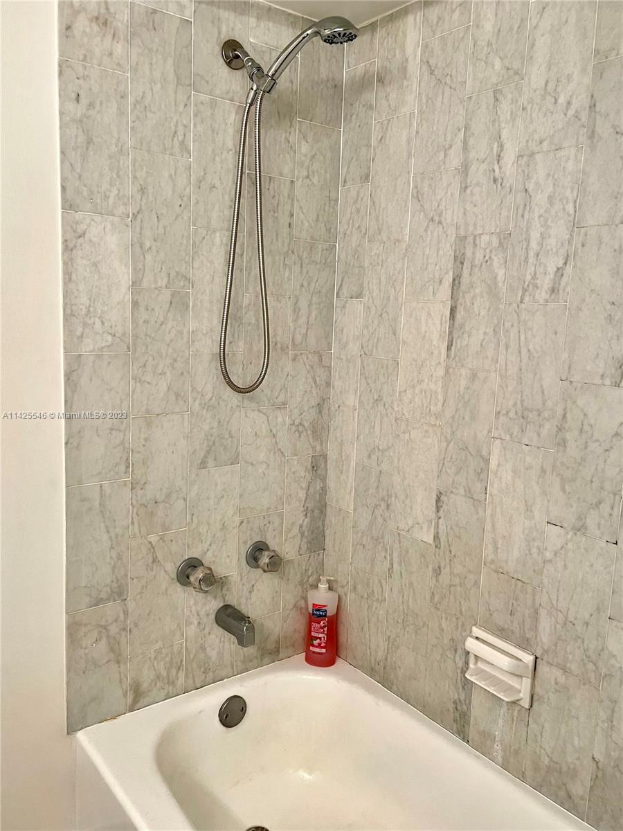 BRITANNIA AT QUADOMAIN CO - Residential Lease
