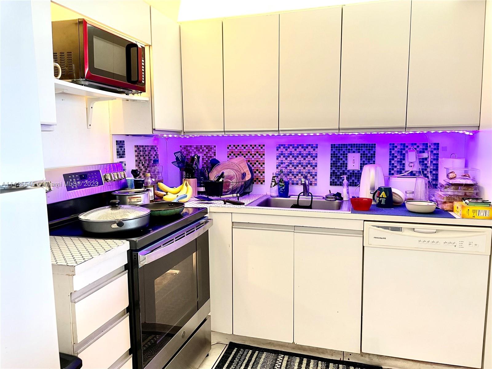 BRITANNIA AT QUADOMAIN CO - Residential Lease